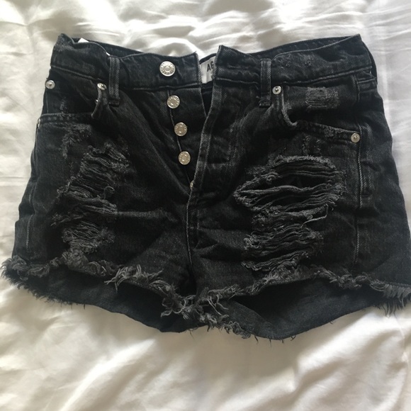 AGOLDE Jaden High Rise Cuttoff Distressed Black Shorts   (23) - Picture 5 of 6